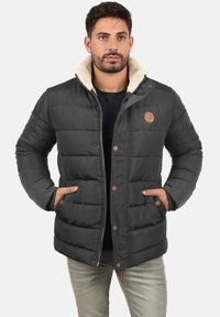 Зимняя куртка Зимняя куртка