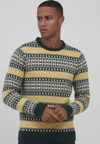 Пуловер Пуловер