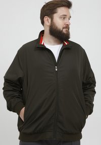 Зимняя куртка