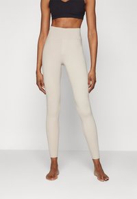 Спортивные штаны Спортивные штаны