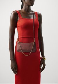 Кожаная сумка