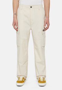 Брюки с накладными карманами Брюки с накладными карманами