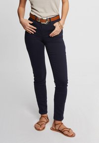 Джинсы Джинсы