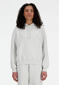 Пуловер с капюшоном