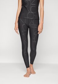 Спортивные штаны