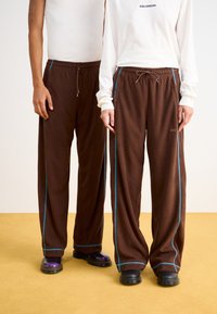 Спортивные штаны Спортивные штаны