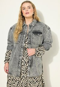 Джинсовая блузка