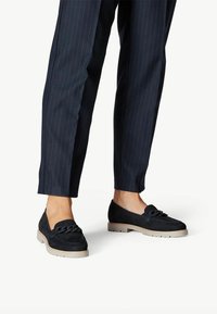 Полуботинки