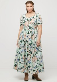 Летнее платье