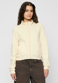 Вязаная кофта Вязаная кофта