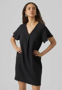 Короткое платье