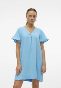 Короткое платье