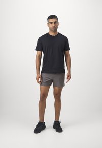 Спортивная майка