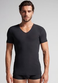 Футболка Футболка