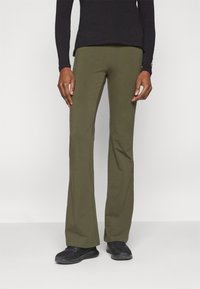 Спортивные штаны