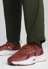 Беговые кроссовки