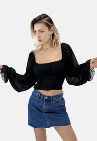 Джинсовая блузка