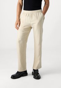 Льняные брюки Льняные брюки