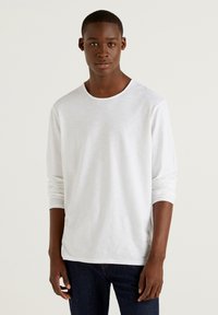 Лонгслив Лонгслив