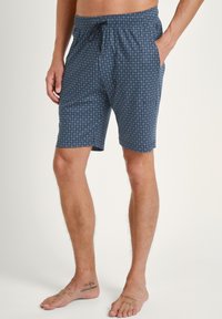 Пижама с шортами