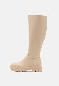 Сапоги на платформе