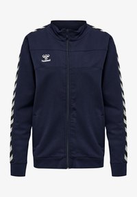 Спортивная куртка