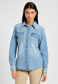 Джинсовая блузка