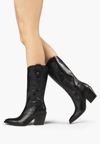 Ковбойские сапоги Ковбойские сапоги