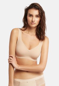 Бюстгальтер Бюстгальтер