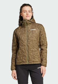 Спортивная куртка