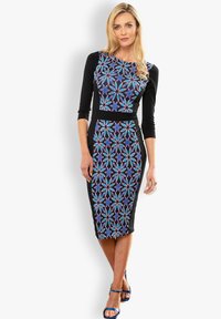 Платье футляр