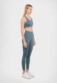 Майка-борцовка