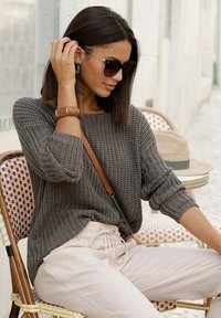 Пуловер Пуловер