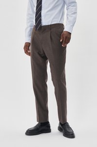 Костюмные брюки