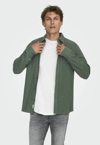 Рубашка Рубашка