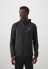 Спортивная куртка