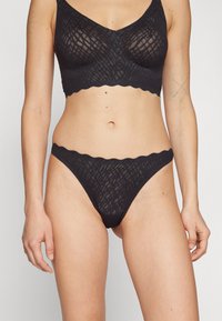 Стринги Стринги