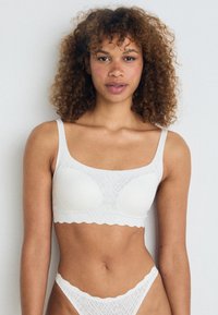 Бюстгальтер Бюстгальтер