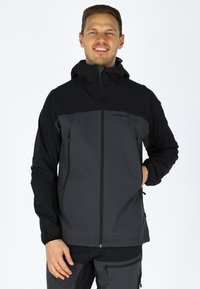 Спортивная куртка