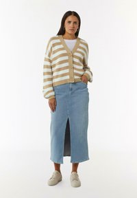 Вязаная кофта Вязаная кофта