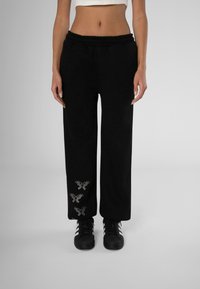 Спортивные штаны Спортивные штаны