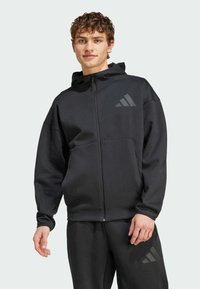 Спортивная кофта Спортивная кофта