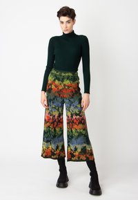 Широкие брюки