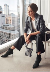 Ботинки челси