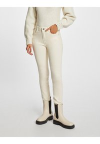 Джинсы Джинсы