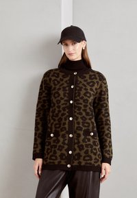 Длинный кардиган