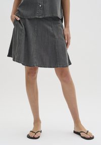 Джинсовая юбка