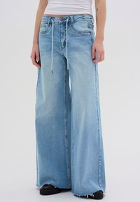 Широкие брюки