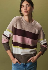 Пуловер в полоску Пуловер в полоску