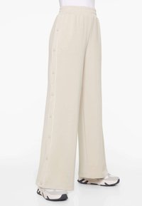 Спортивные штаны Спортивные штаны